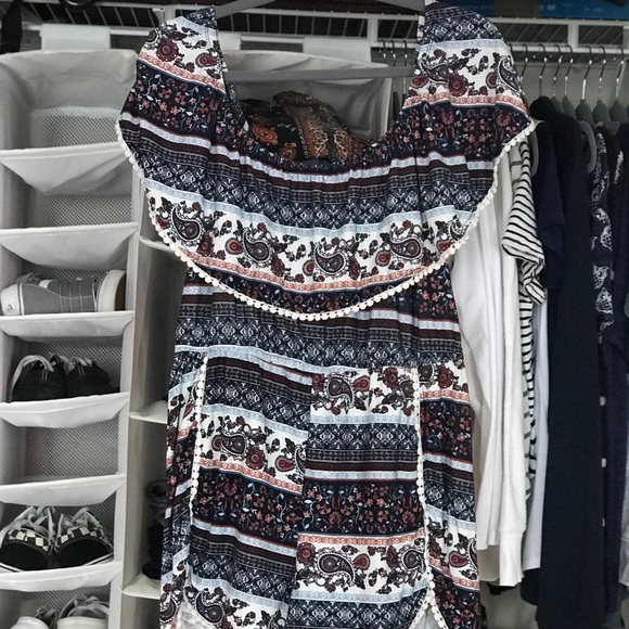 Off the shoulder romper. - Picture 1 of 1